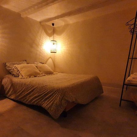 Logement Chaleureux Avec Parking Gratuit Oyre 외부 사진