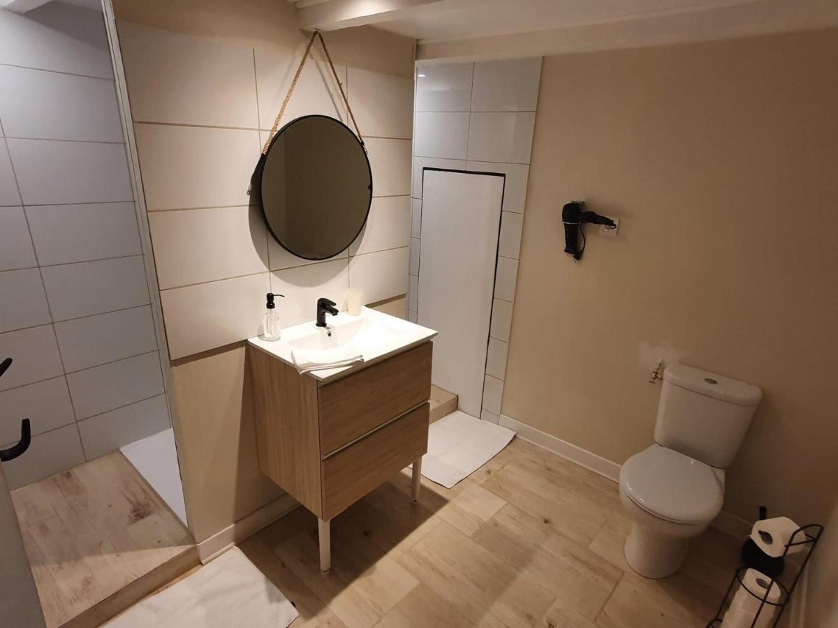 Logement Chaleureux Avec Parking Gratuit Oyre 외부 사진